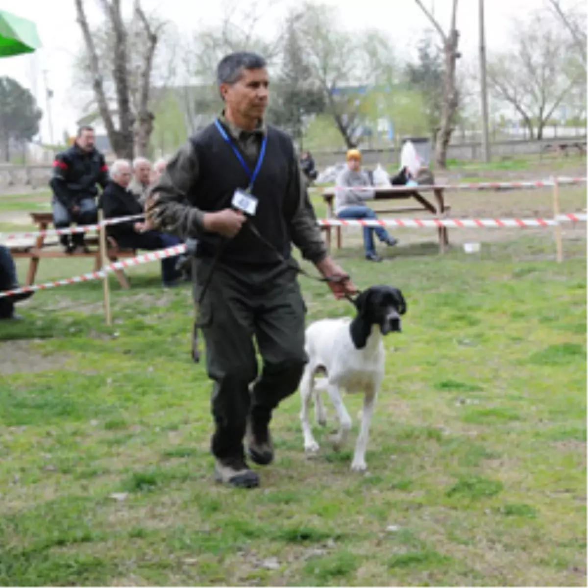 Av Köpekleri Podyuma Çıktı