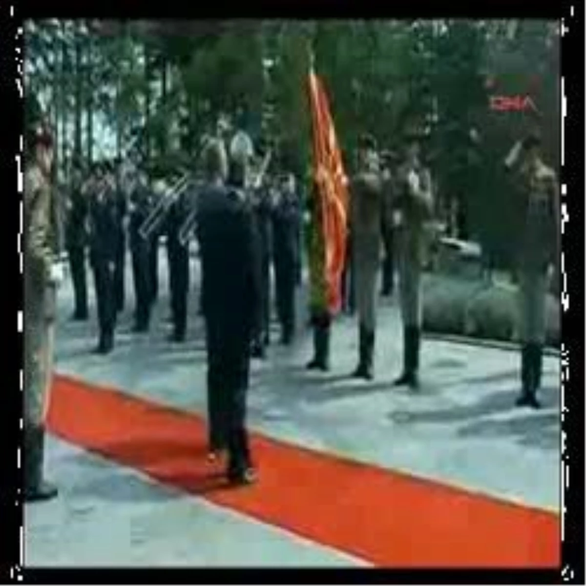 Kosova Cumhurbaşkanı Behçet Pacolli, Arnavutluk\'tan Sonra Makedonya\'da