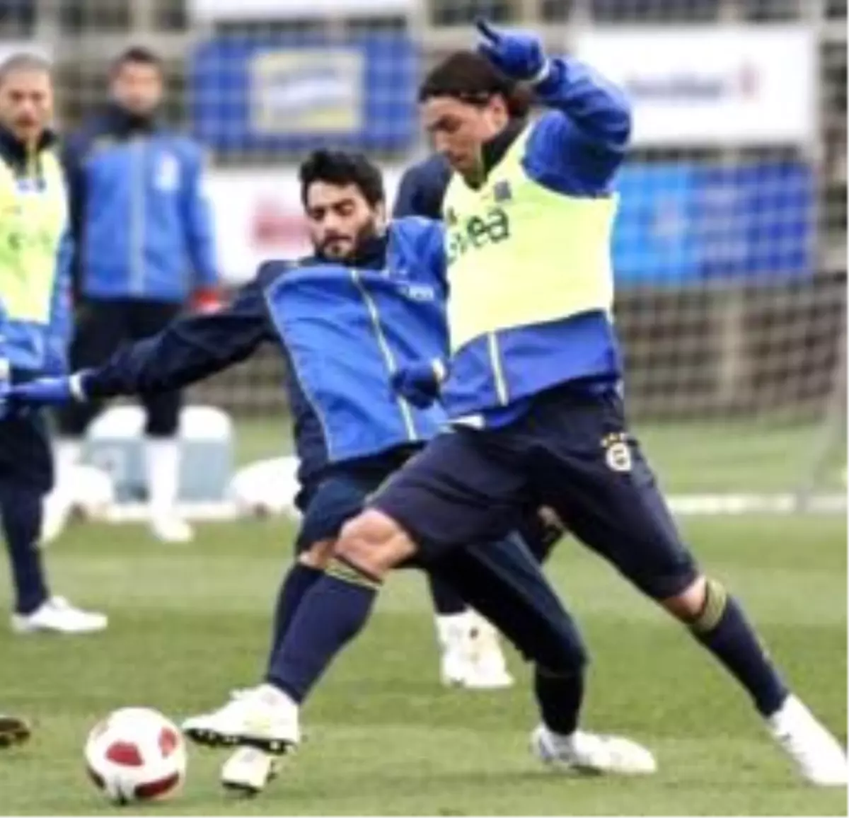 Maç Hazırlıkları Milli Futbolculardan Yoksun Sürdü