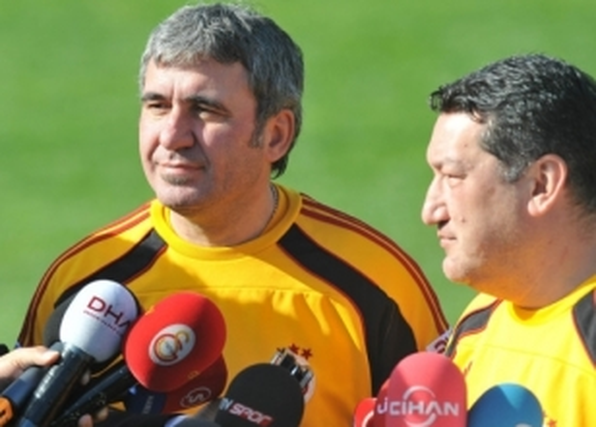 Hagi'den 'ayrılık' Açıklaması!