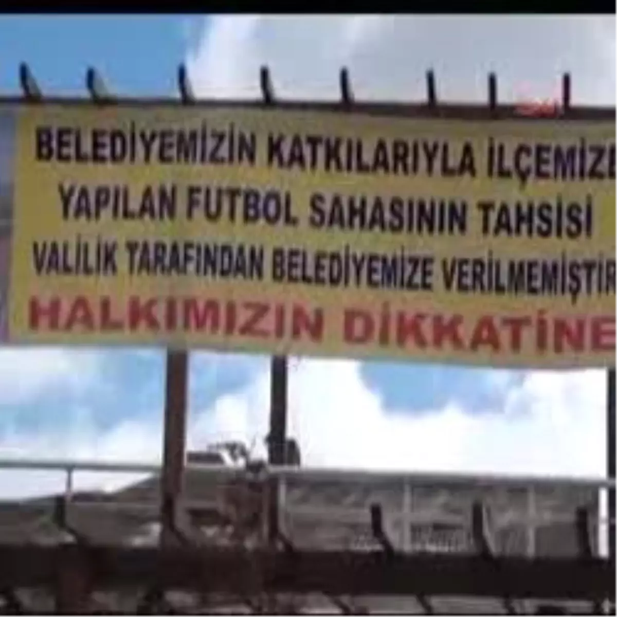 Valiye Bez Afişli Protesto