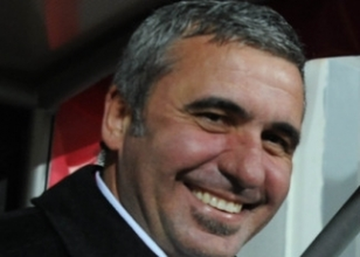 Romanya'da Hagi Yankıları ve Bir İddia!