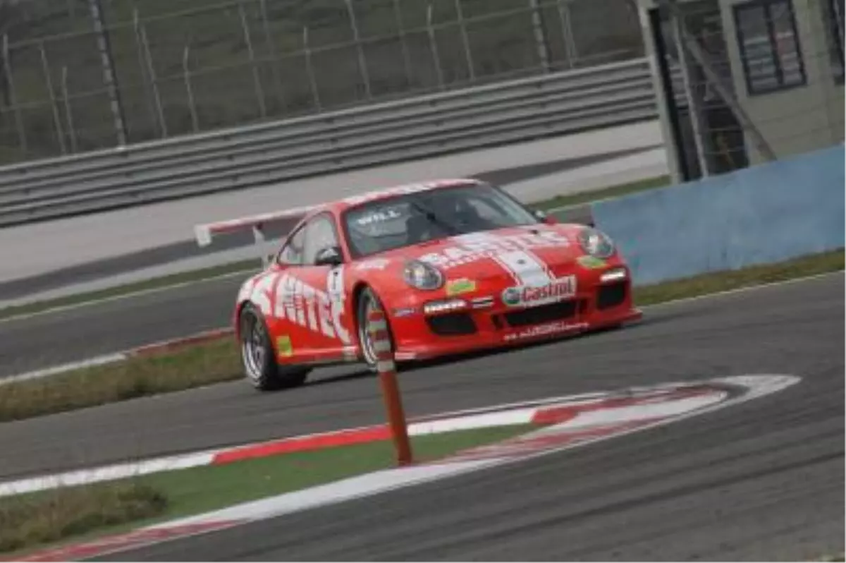 Porsche Gt3 Cup İstanbul Park\'ta Başladı