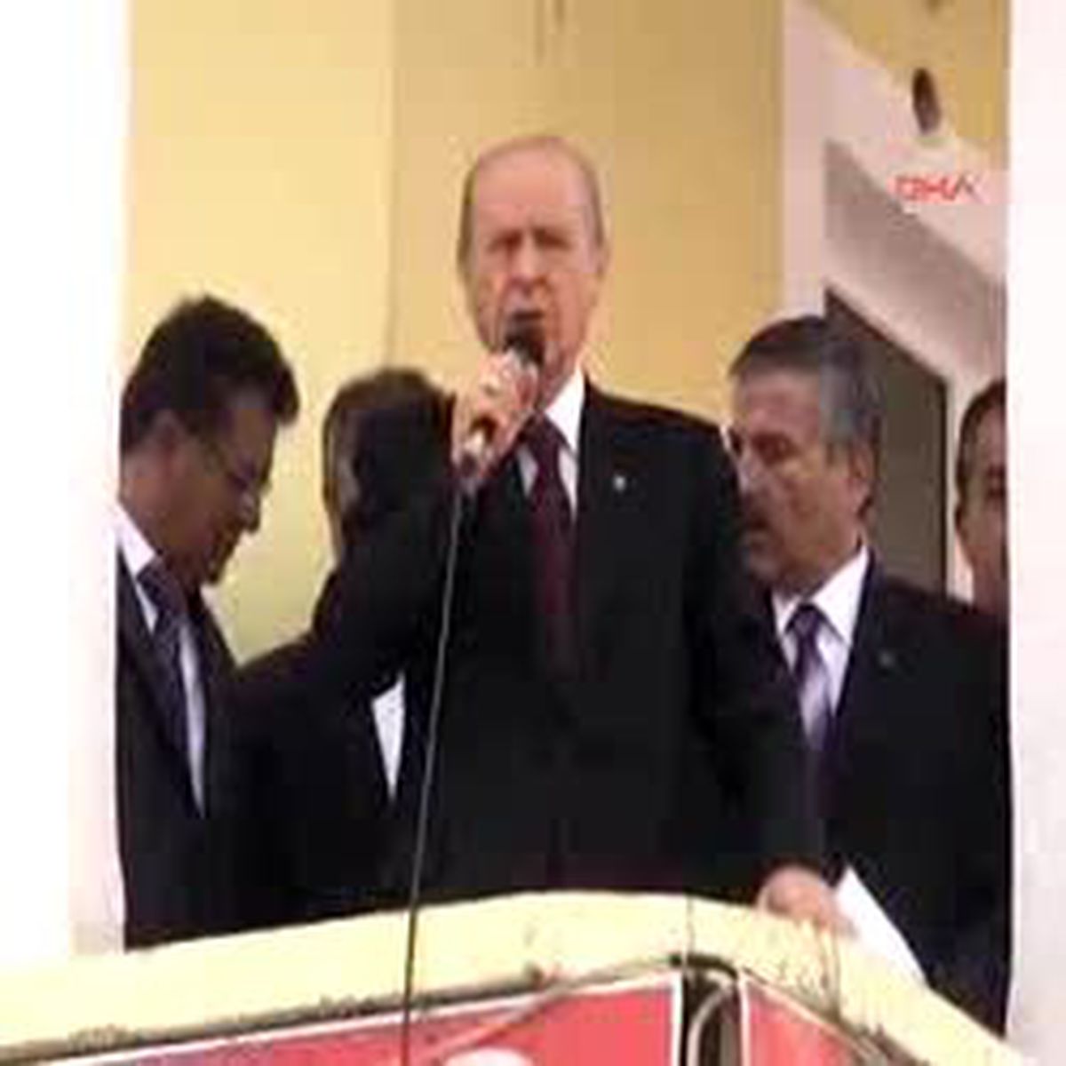 Uşak-Bahçeli `Ayaklanma \' Dedi