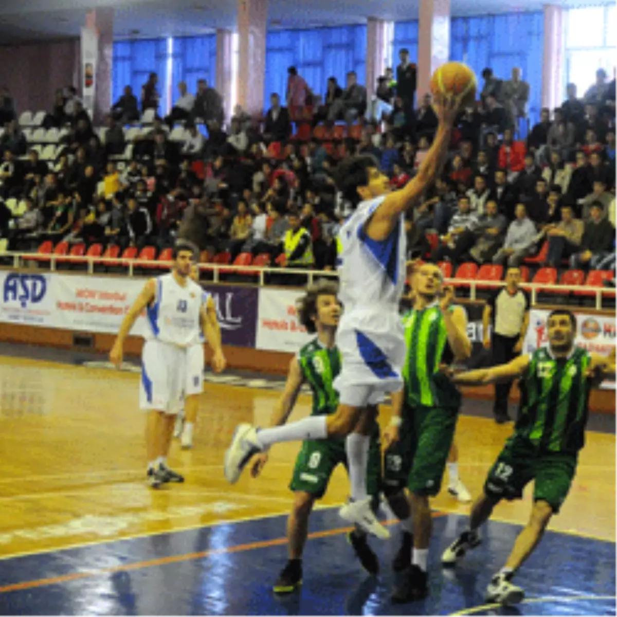 Büyükşehir Basketbol Takımı Playoff’a İyi Başladı