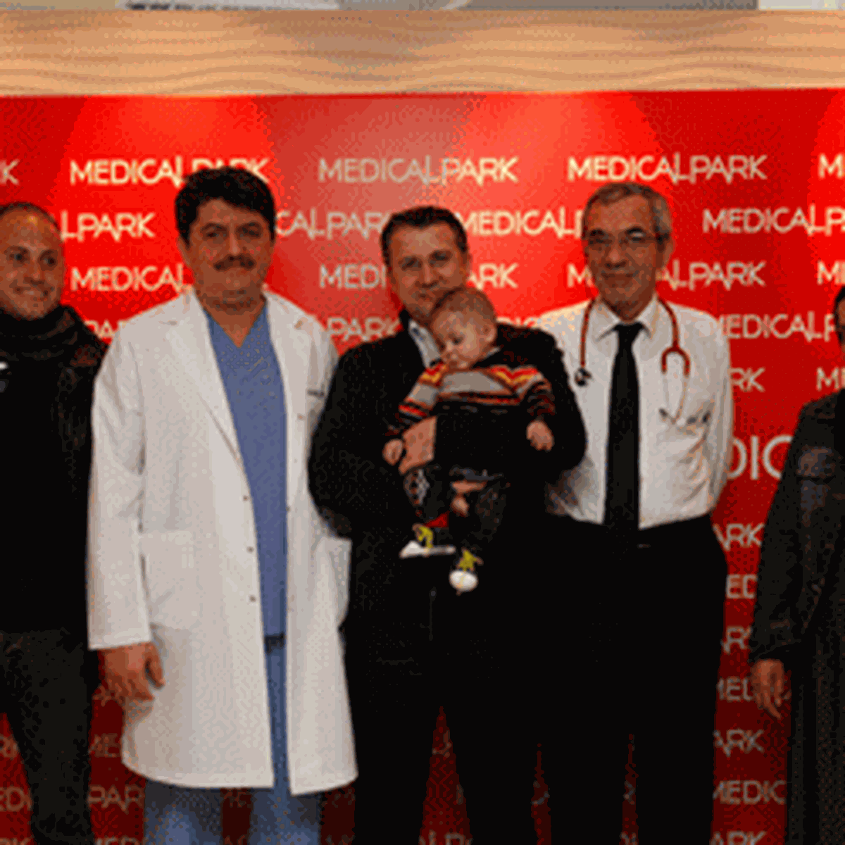 Gazzeli Seraj Bebek Kontrole Geldi, Sağlığı İyi