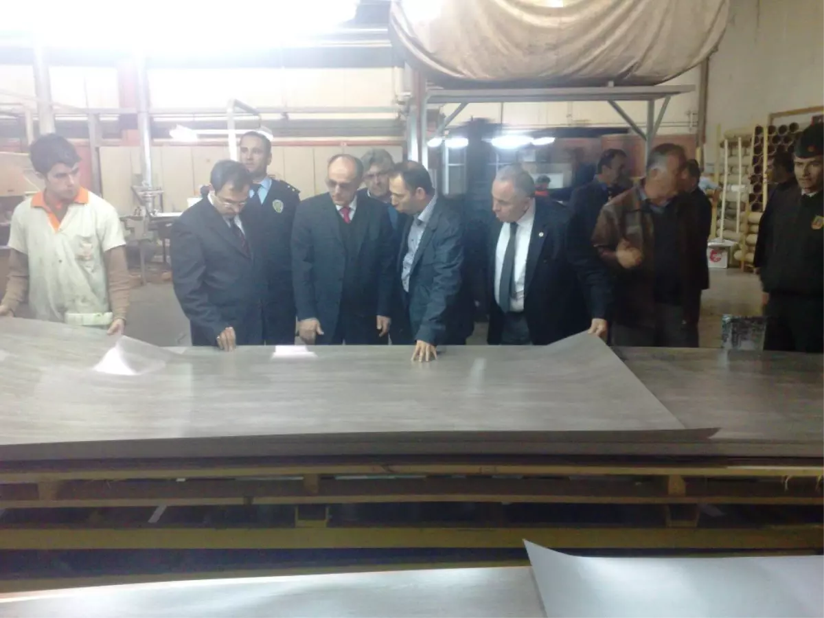 Vali Özçimen’den Mengen’de İnceleme ve Ziyaretlerde Bulundu.