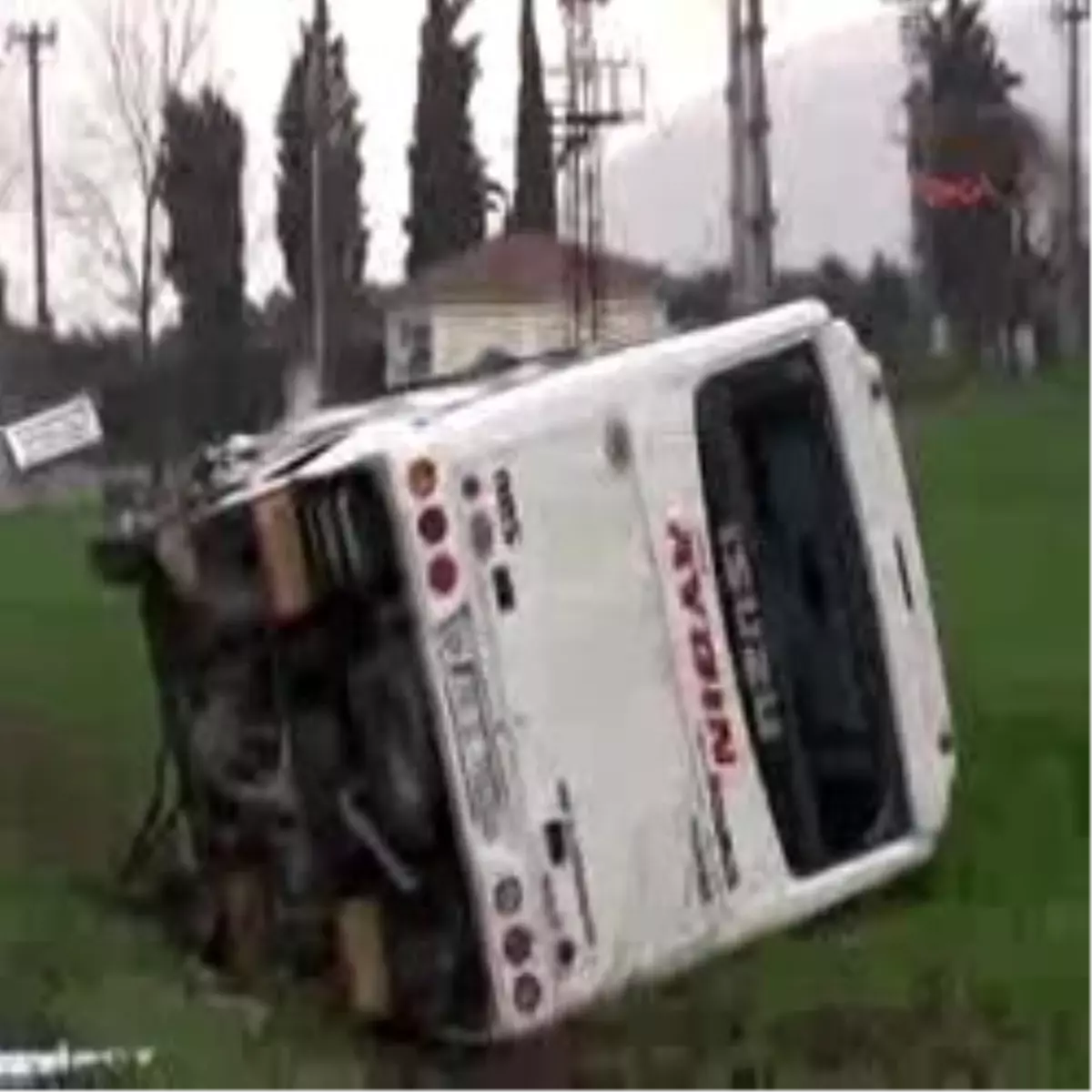 Bursa-Hasta Nakil Aracı Servis Minibüsü İle Çarpıştı: 2 Ölü, 17 Yaralı