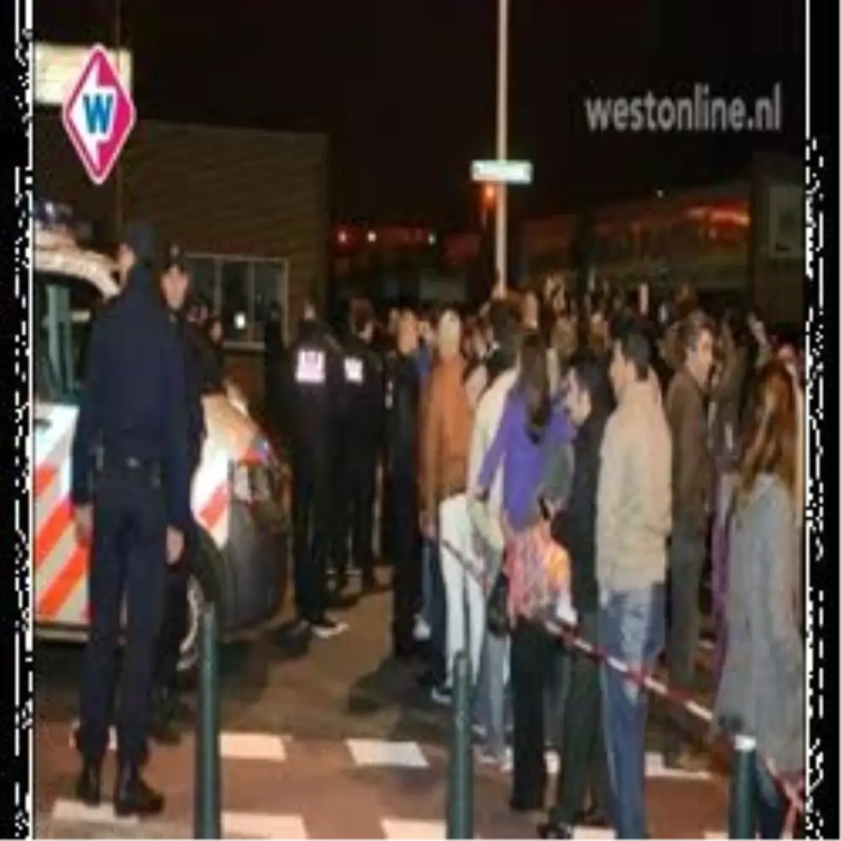 Hollanda\'da Şıvan Perver Konserine Bomba İhbarı