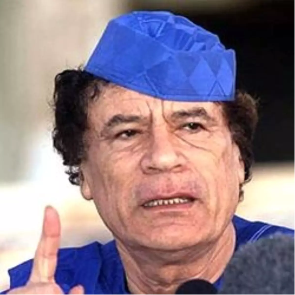 Kaddafi Yanlıları Ras Lanuf\'u Geri Aldı