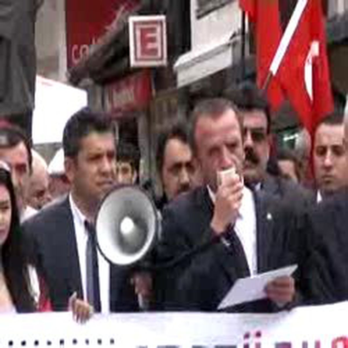 Zirve Aramaları Protesto Edildi