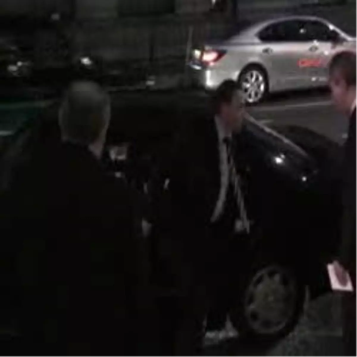 Davutoğlu Londra\'da