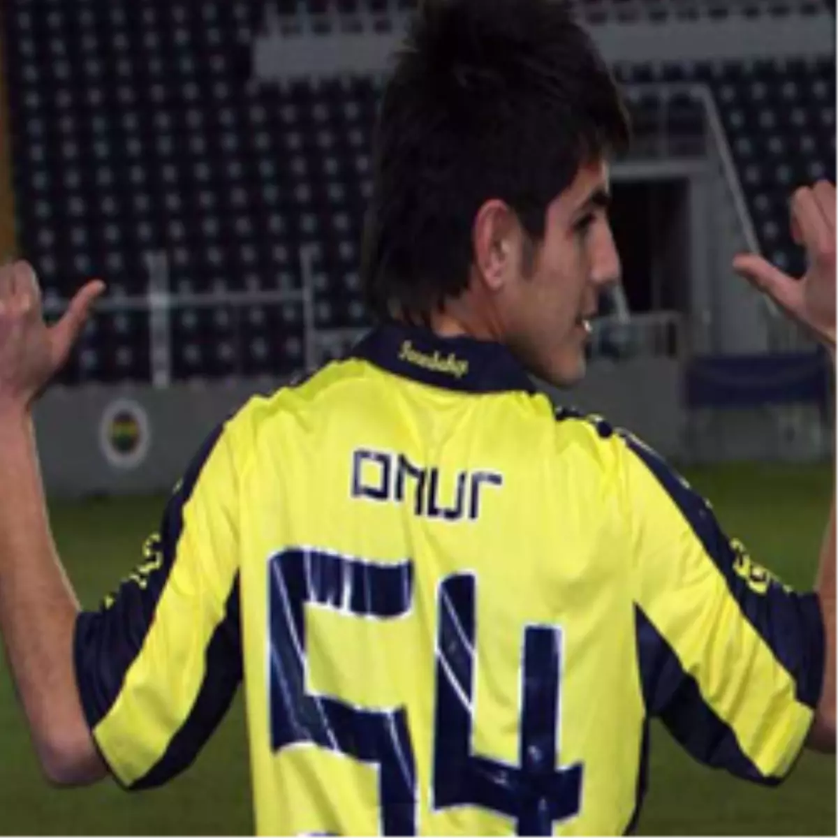 Fenerbahçe\'de Uzun Yıllar Mücadele Etmek İstiyor