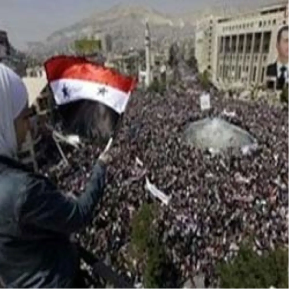 Suriye'de Kanlı Cuma