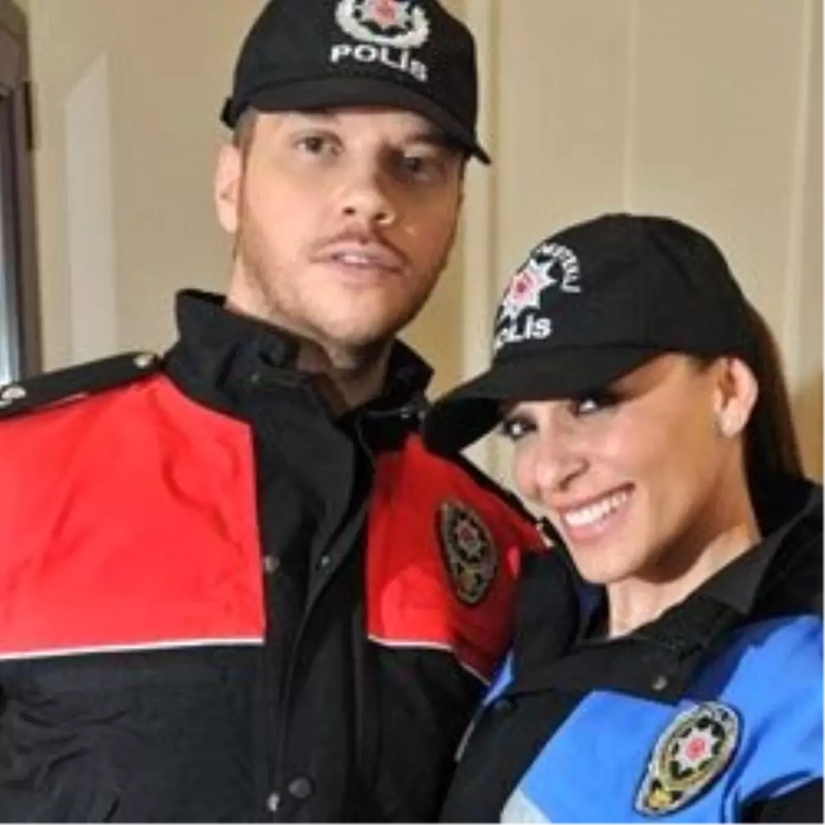 Ziynet Sali\'den polise \'Bize yeter\' klibi