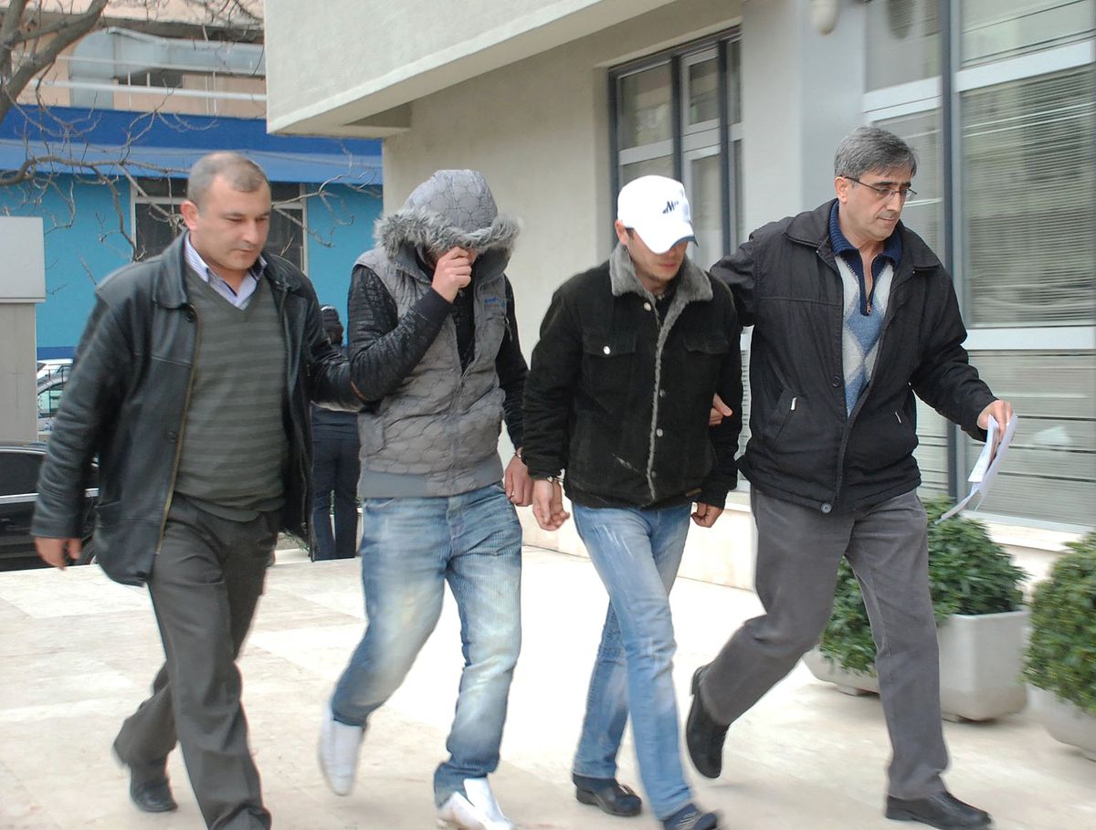 Eve Giren Hırsızlar Buzdolabındaki Etleri Çaldılar