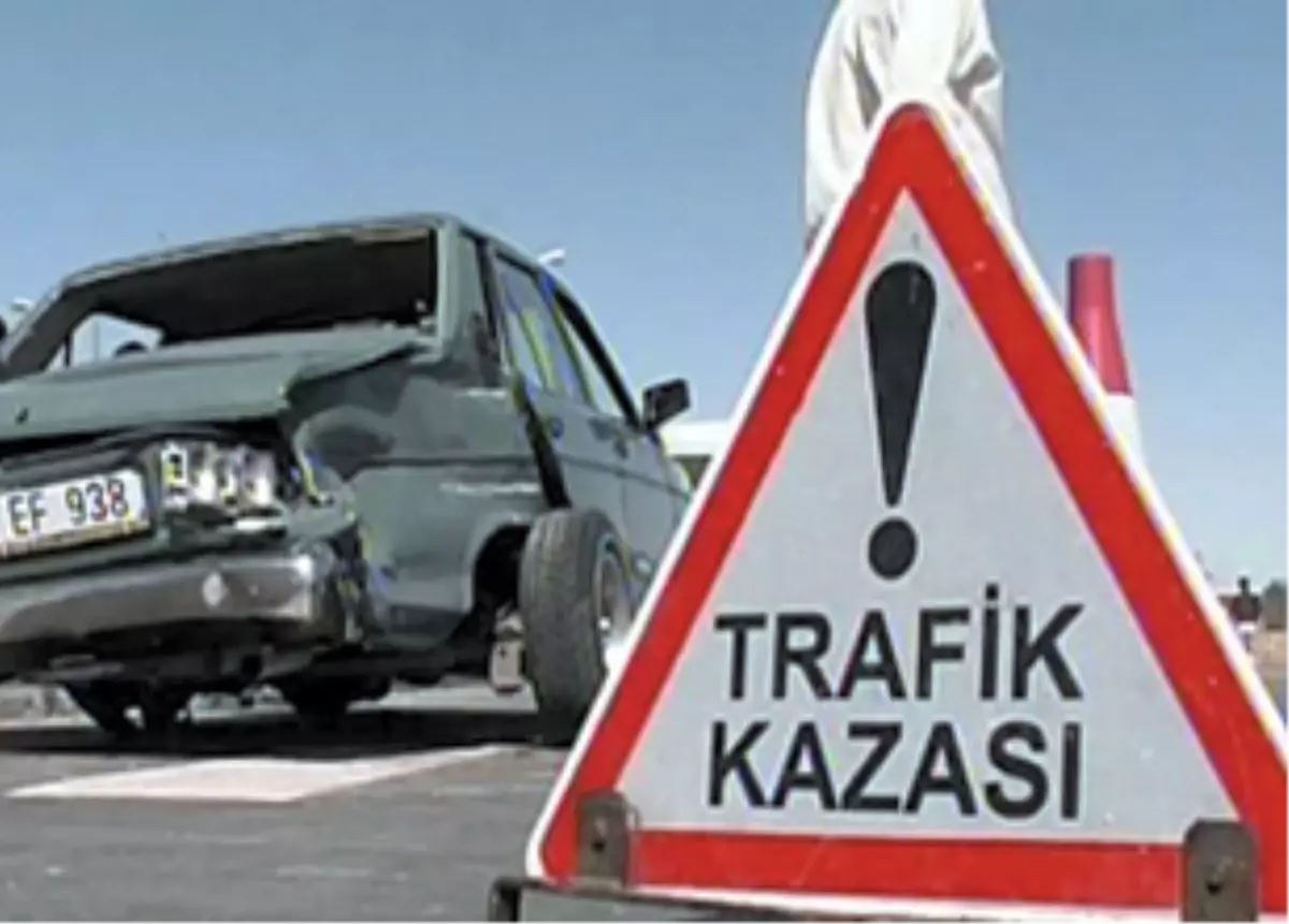 İzmir\'de Trafik Kazası: 1 Ölü