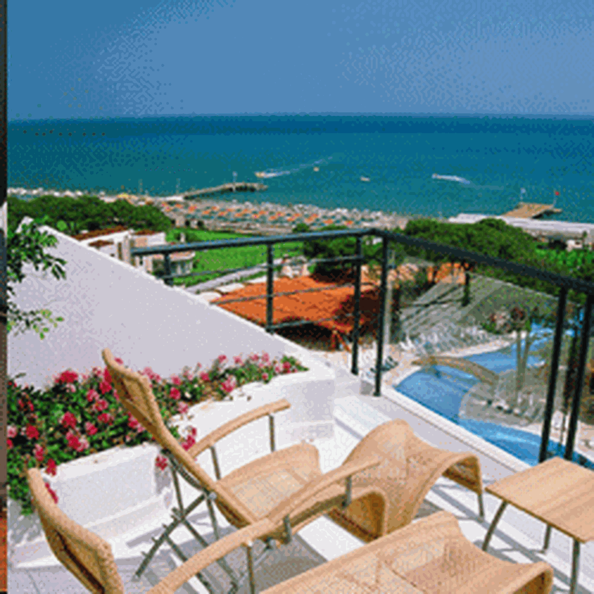 Konforun ve Kalitenin Doruk Noktası; Cornelia De Luxe Suite Rooms