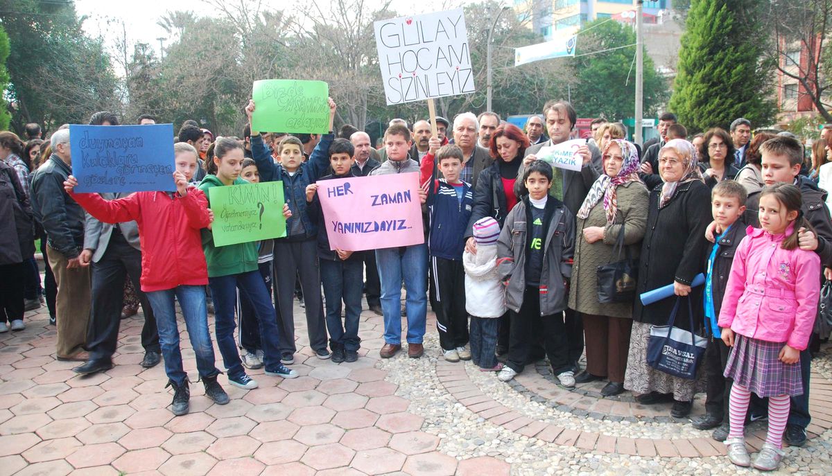 Narin Gülay Öğretmen İçin Yürüdüler