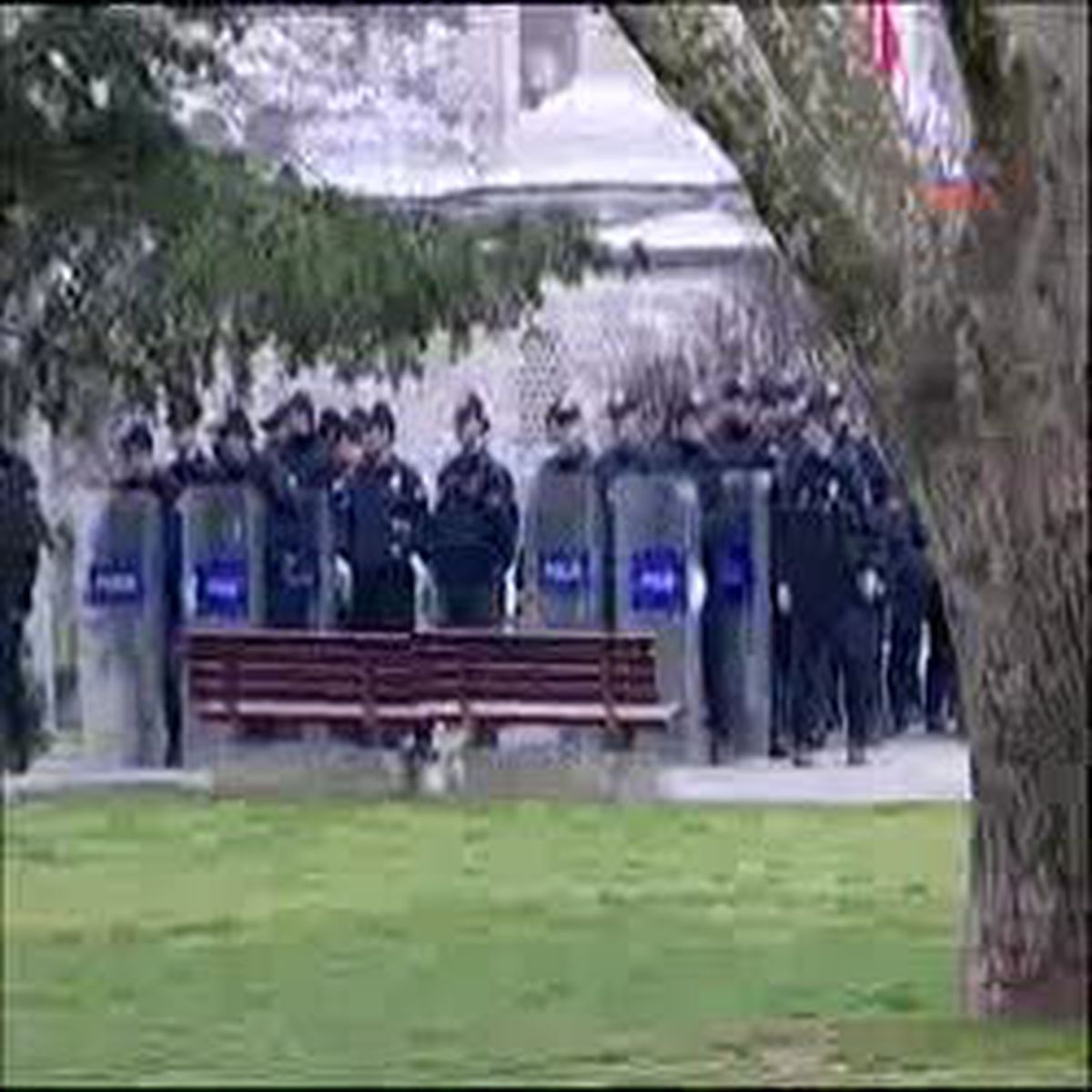 Şifreleme İddalarına Protesto