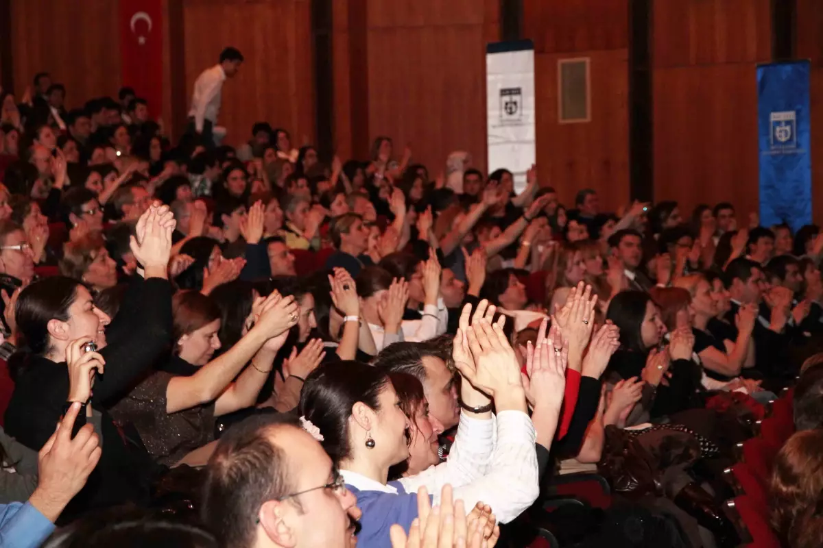 Avukatlar Zerrin Özer’le Coştu