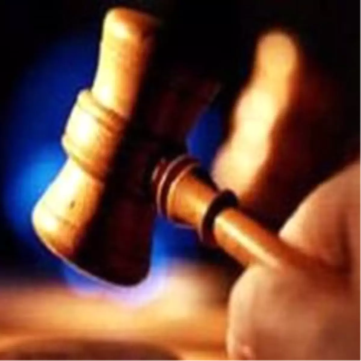 İstiklal Marşı\'nda Oturana Hapis