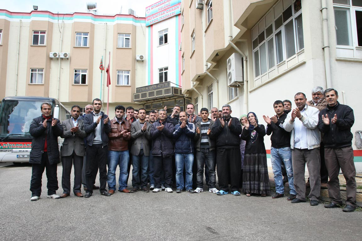 Küme Düşen Diyarbakırspor'da 37 Personel İş Bıraktı