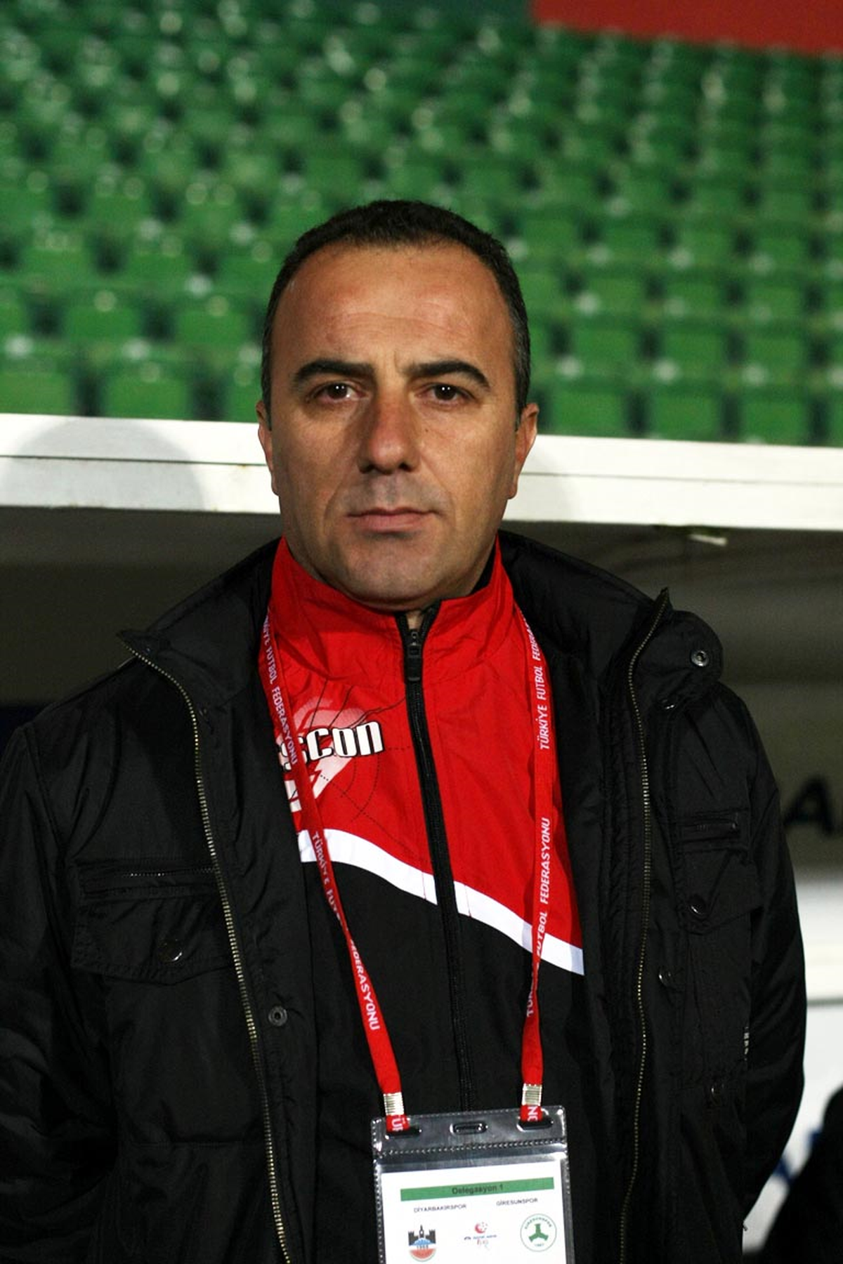 Küme Düşen Diyarbakırspor\'da 37 Personel İş Bıraktı