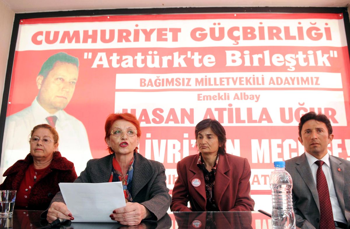 Öcalan'ı Türkiye'ye Getiren Ekipten Albay Uğur Da Aday Oldu