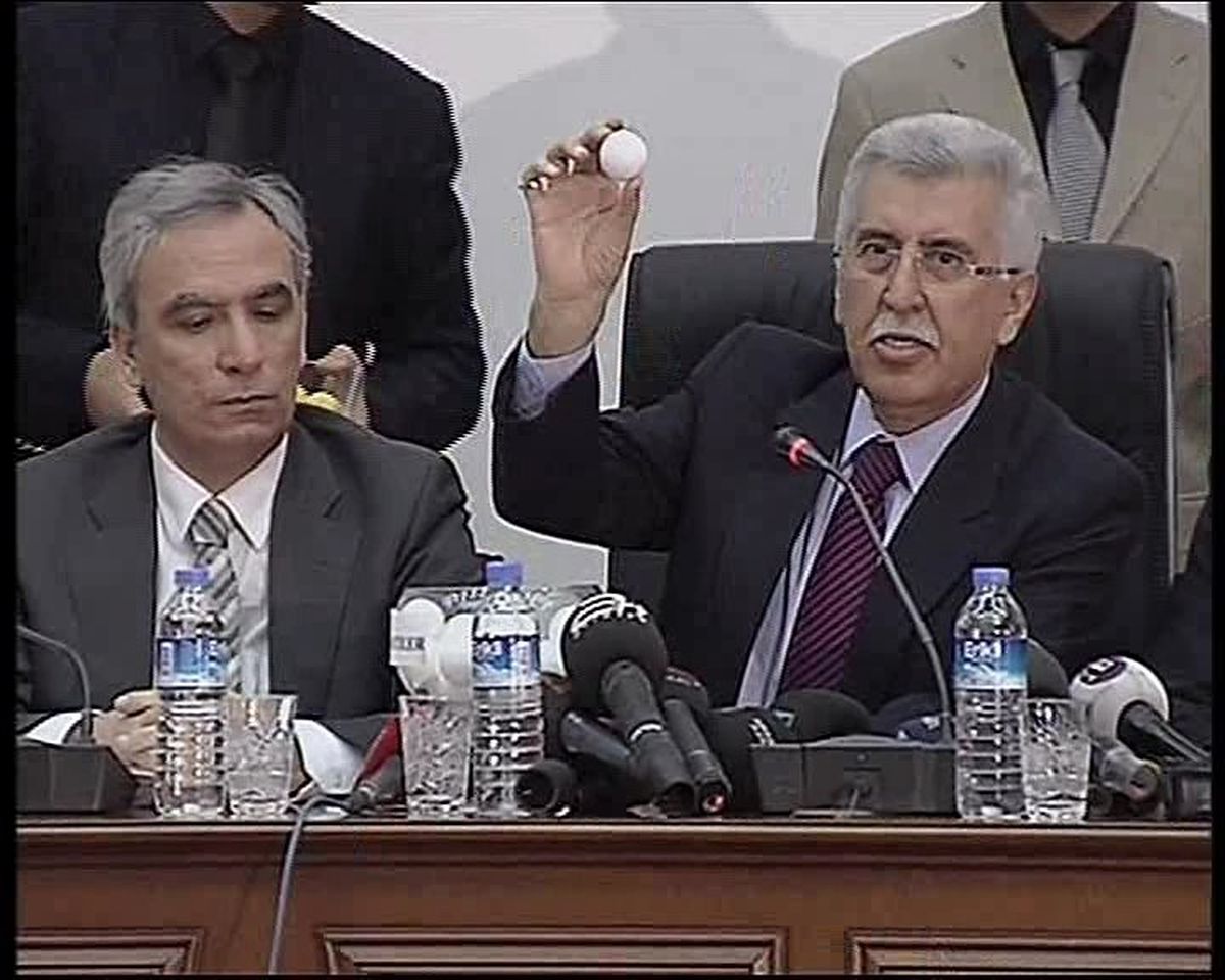 Oy Pusulasında AK Parti 1. CHP 4. MHP 12. Sırada Yer Alacak