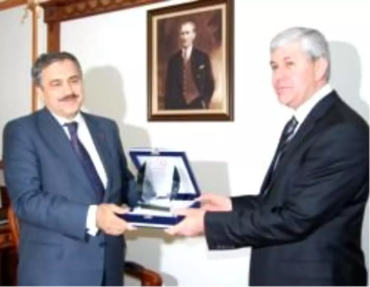 Bakan Eroğlu: Hükümetimiz Destan Yazıyor\'