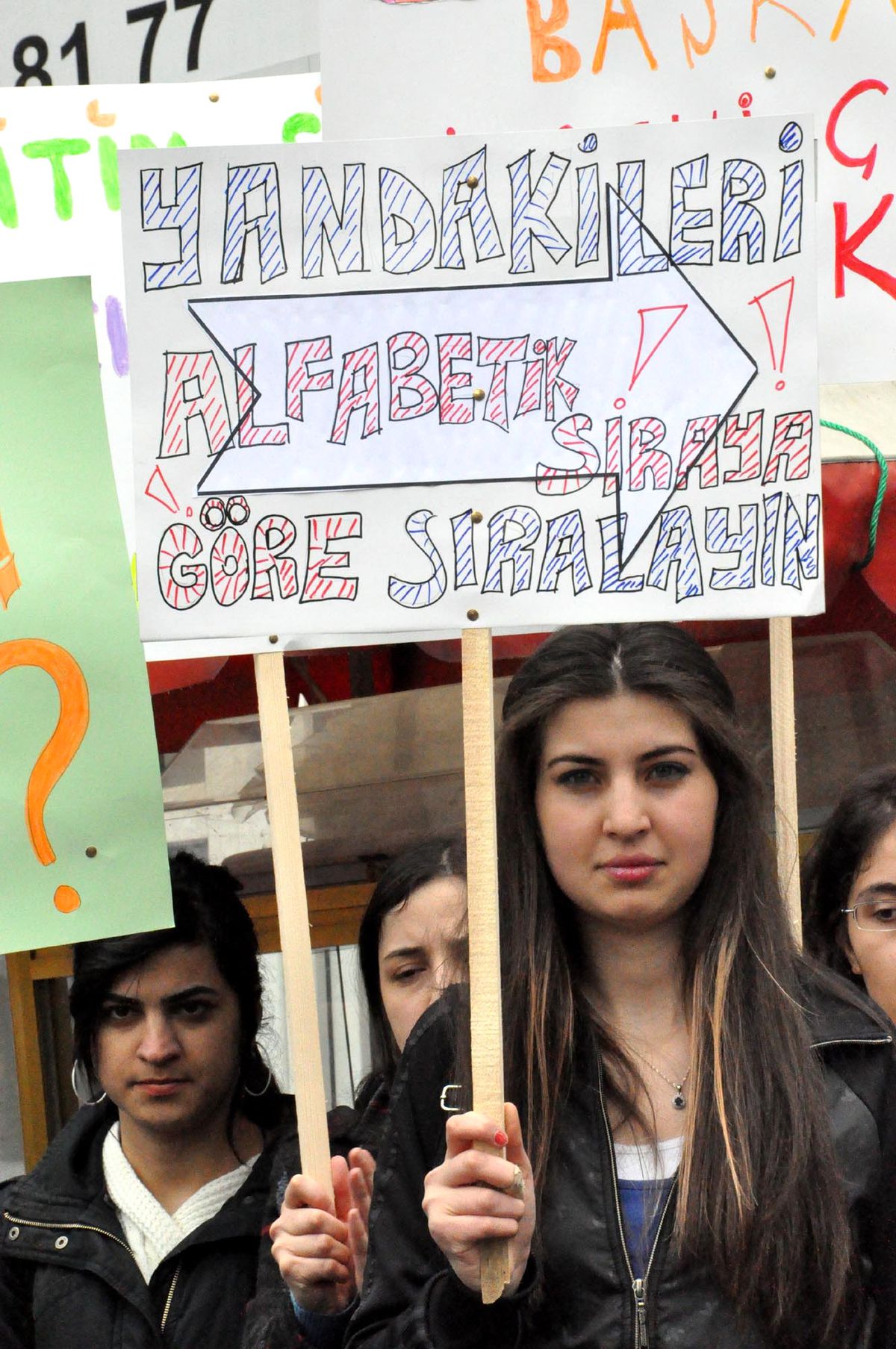 Artvin'de Pankartlı Düdüklü Ygs Protestosu