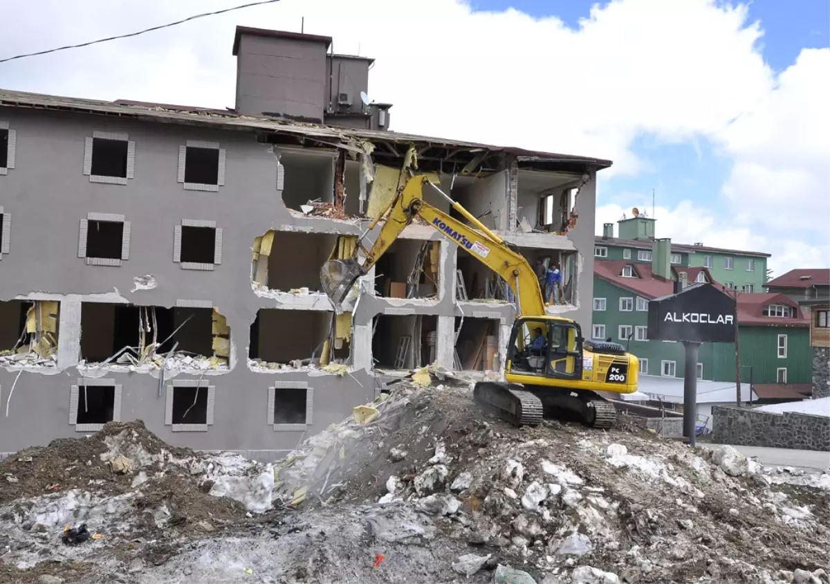 Uludağ'da Yıkımlar Başladı