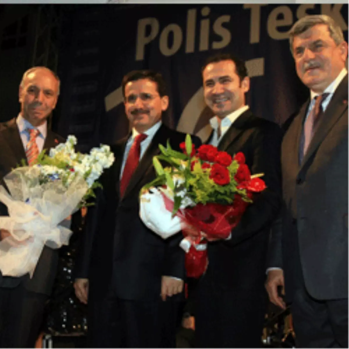 Göçer, emniyet teşkilatını coşturdu