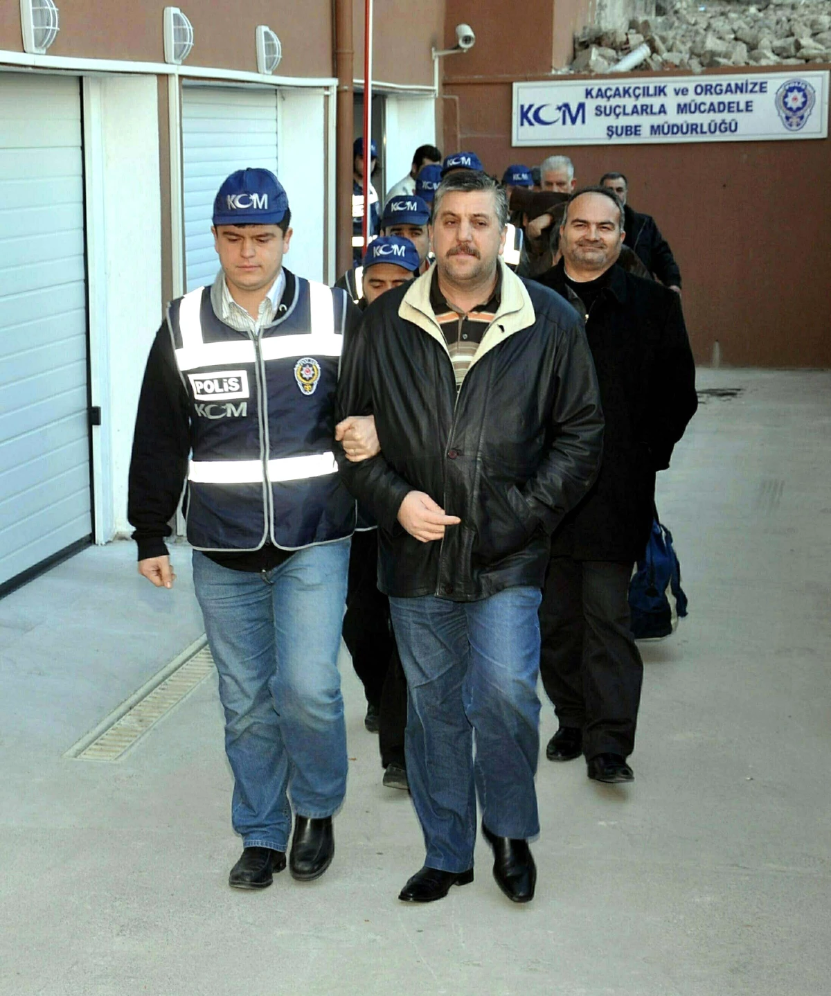 İzmir\'de 46 Sanıklı Davaya Başlandı