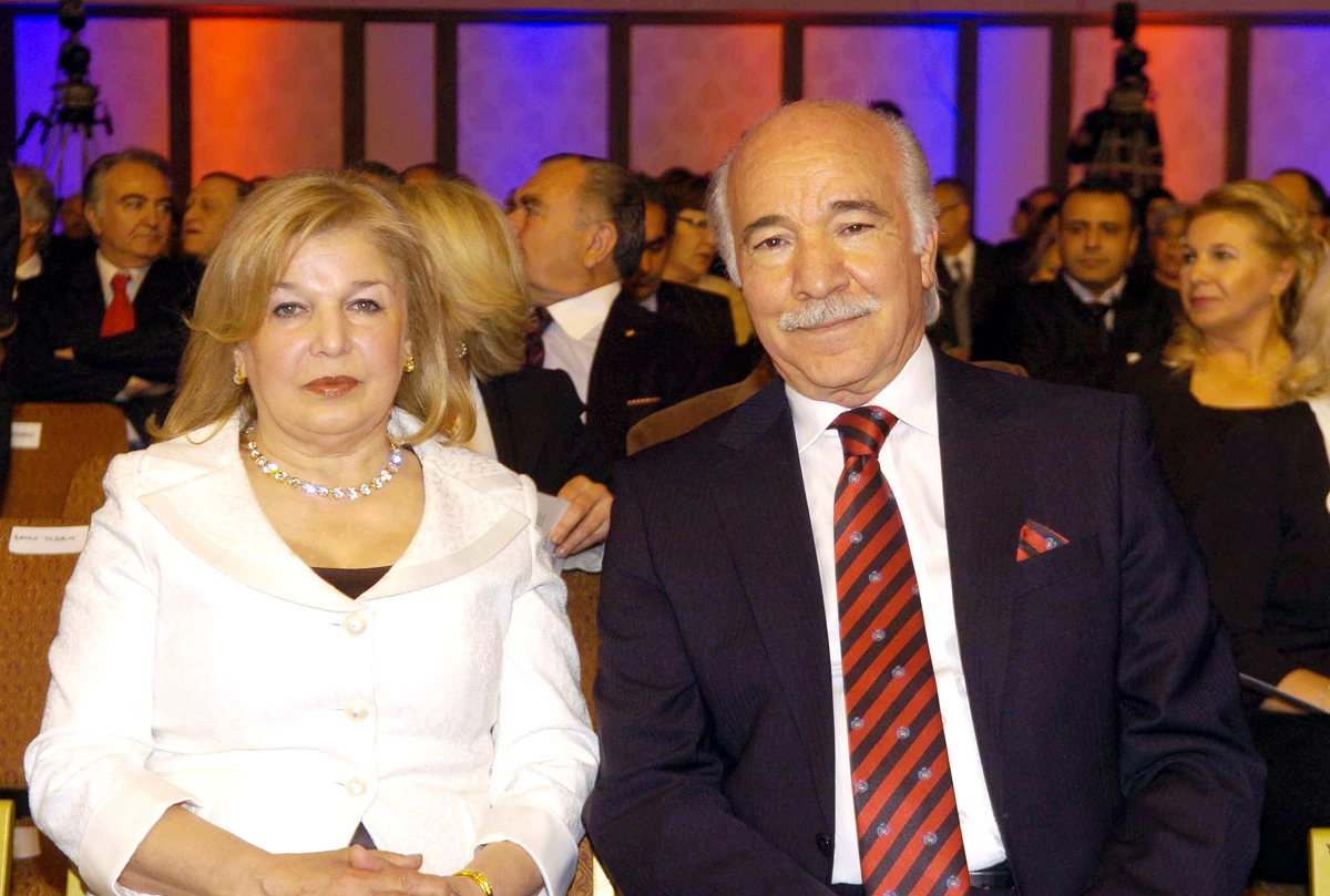 Aydın Doğan Ödülü Mehmet Özbek\'in