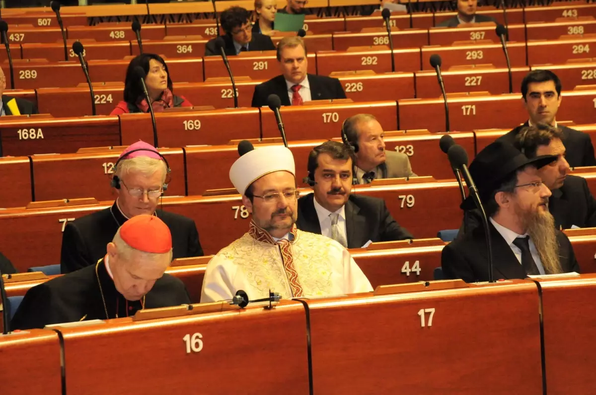 AKMP\'de Dinler Arası Diyolog Toplantısı