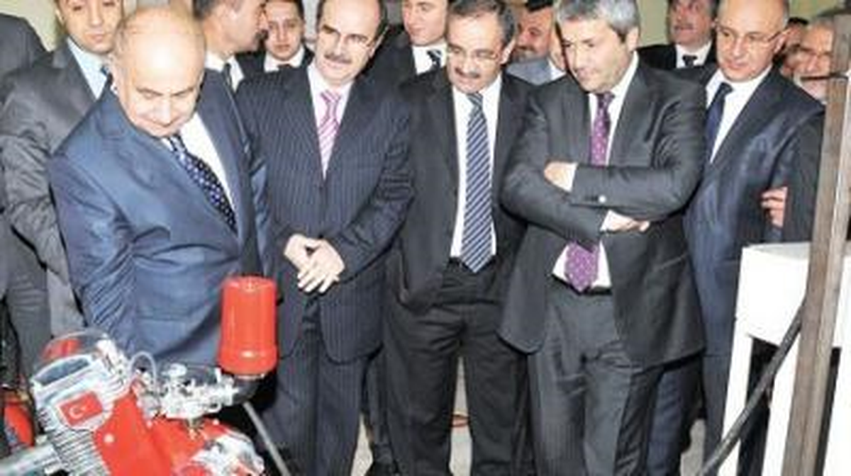 Türk Malı Oto İçin Kayseri'de Ay Yıldızlı Motor Geliştiriliyor