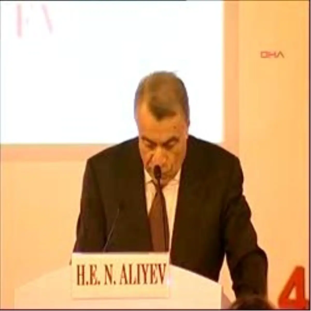 Azerbaycan Enerji Bakanı: Petrol İçin Hazar 70 Yıl Yeter