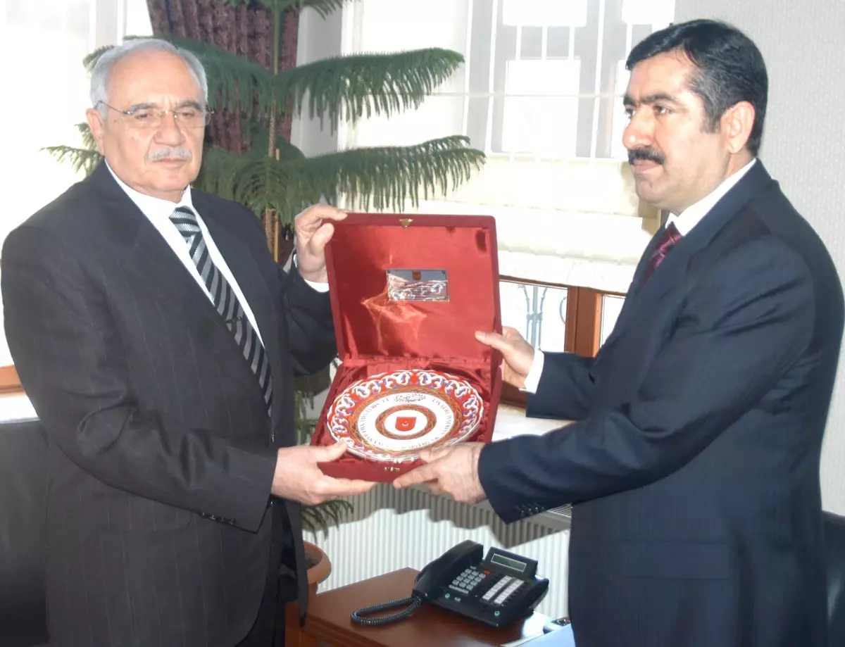 Gönül, Ergenekon Sanıklarının Adaylığı İçin \'herkese Hayırlı Olsun\' Dedi