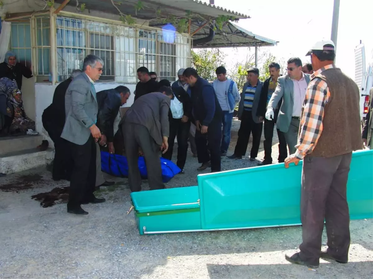 Eski Muhtar İntihar Etti