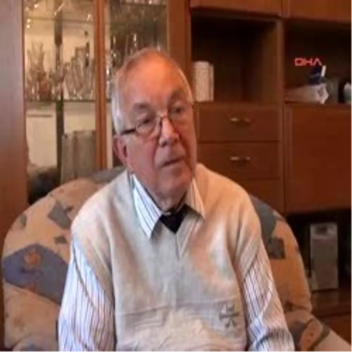 Pasaportları Veren Kurum Aynı, Doğum Tarihleri Farklı