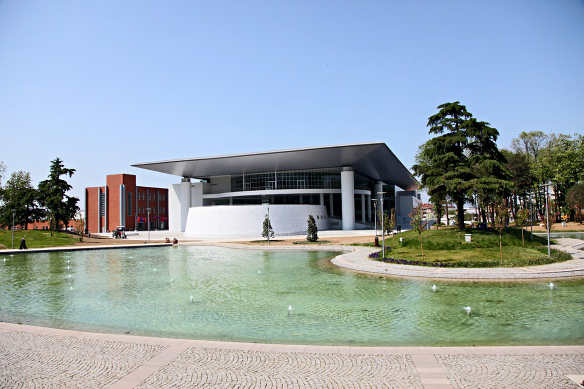 Atatürk Kongre Ve Kültür Merkezi, Uluslararası Arenada