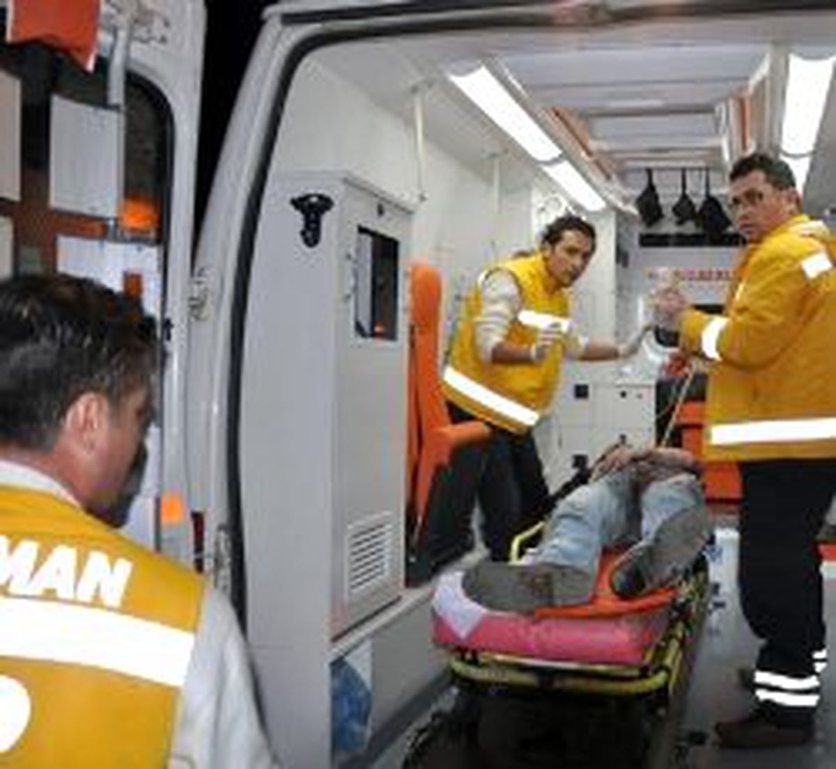Kırşehir'de Kaza: 3 Ölü, 16 Yaralı