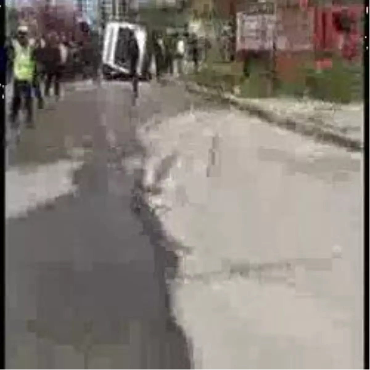 Adana özel hasta Taşıyan Ambulans Kaza Yaptı, Sürücü Altında Öldü