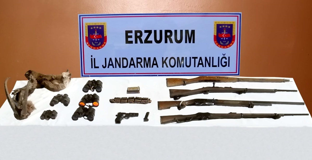 Avcının Aracında Çok Sayıda Silah ve Mermi