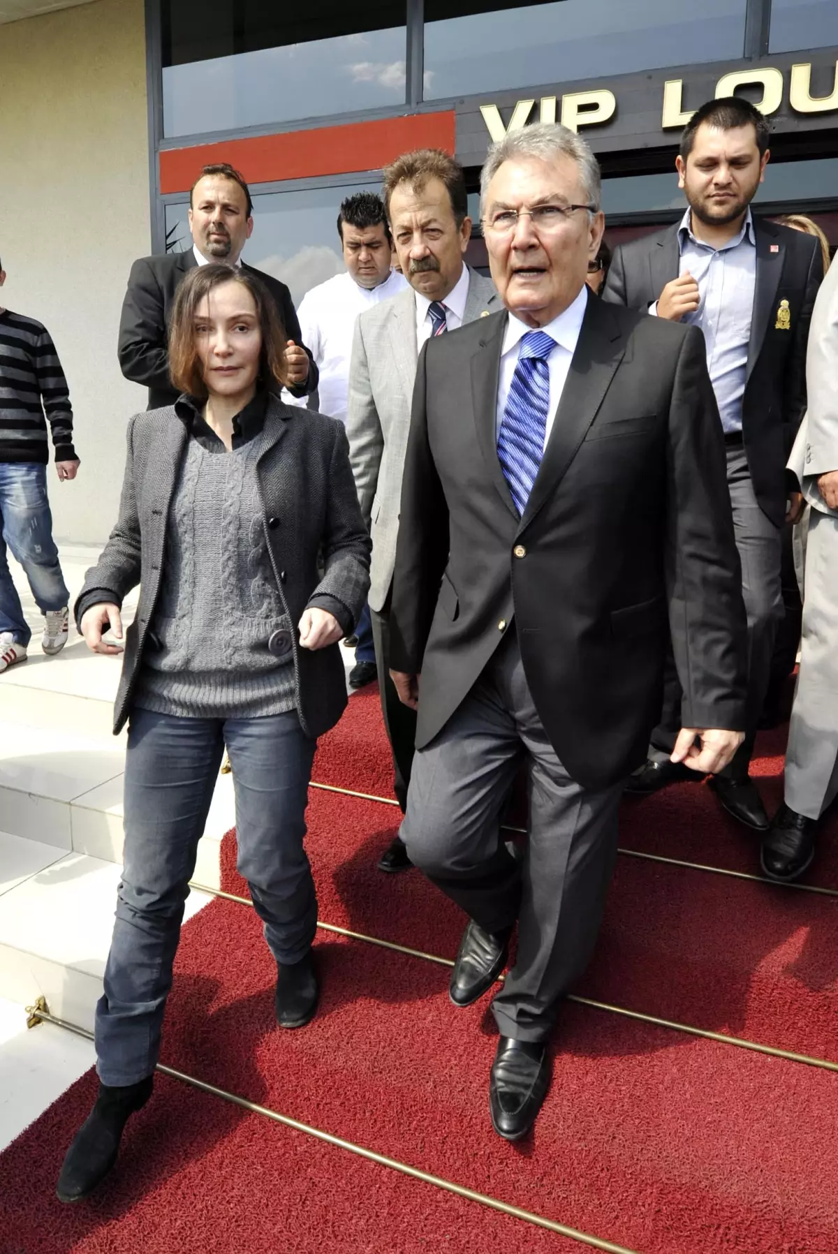 Baykal: Türkiye\'yi AKP\'ye Teslim Etmeye Kimsenin Hakkı Yok