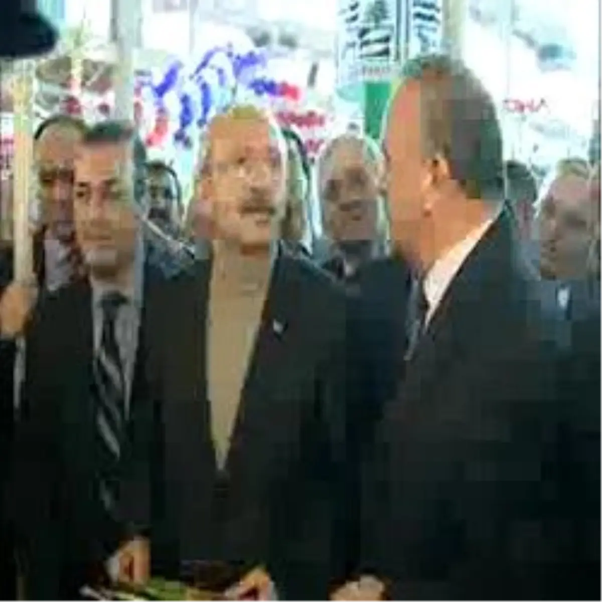 Kılıçdaroğlu, Ordu\'nun Peynir Ve Fındığını Tattı; Avcılar\'da Halkla Yürüdü