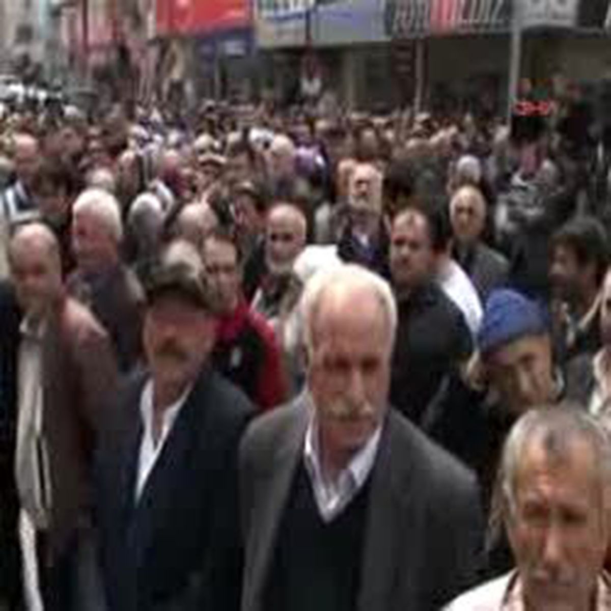 Arınç: Bursa'dan Milletvekili Adayı Olduğum İçin Allah'a Hamd Ediyorum