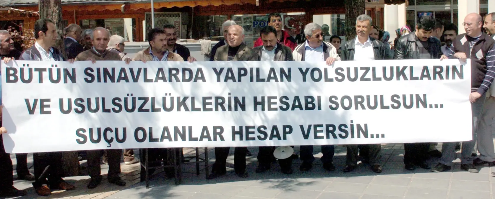 \'Başbakan, Milli Eğitim Bakanı Ve YÖK Başkanı Yargılansın\' İmza Kampanyası